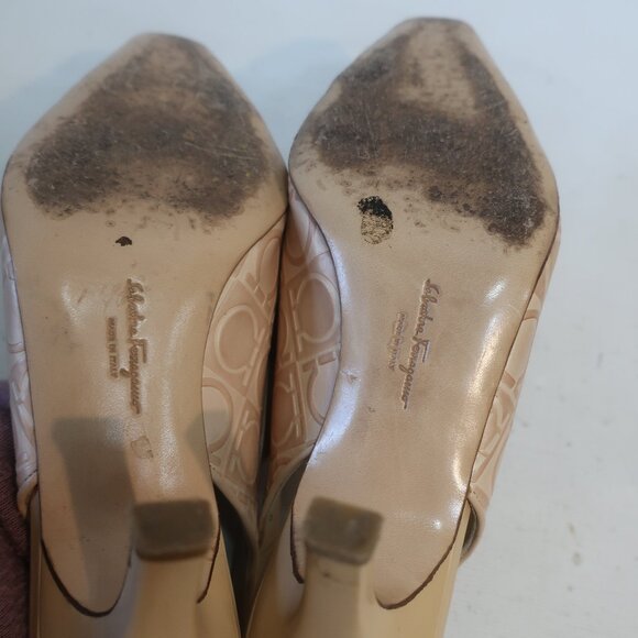 Authentic Salvatore Ferragamo Nude Gancini Embossed Slingback Heels Pumps 8 - Picture 8 of 12